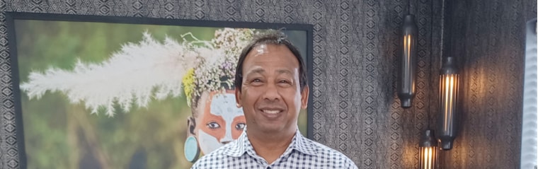 Adenaan Oostendorp, your local property expert in Westridge, South Africa