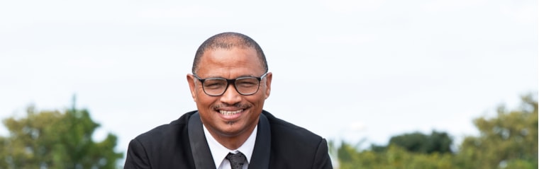 Hassen Peweker, your local property expert in Bluewater Bay, South Africa