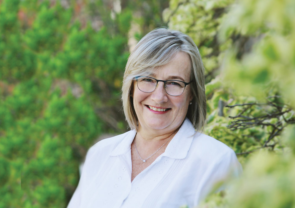 Yvette Penfold, your trusted property expert in the Pam Golding Properties Amanzimtoti office. Yvette Penfold, your trusted property expert in the Pam Golding PropertiesAmanzimtoti office.