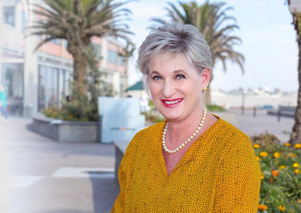 Lu Jochelson, your trusted property expert in the Pam Golding PropertiesSwakopmund office.