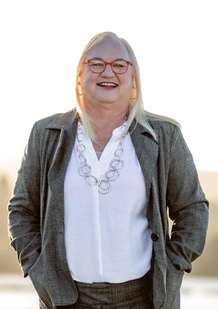 Tracey Bull, your trusted property expert in the Pam Golding Properties Kenton-On-Sea office. Tracey Bull, your trusted property expert in the Pam Golding PropertiesKenton-On-Sea office.