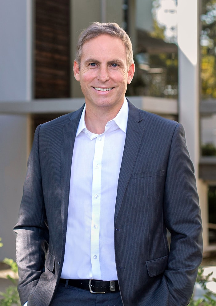 Dirk Carstens, your trusted property expert in the Pam Golding PropertiesStellenbosch office.