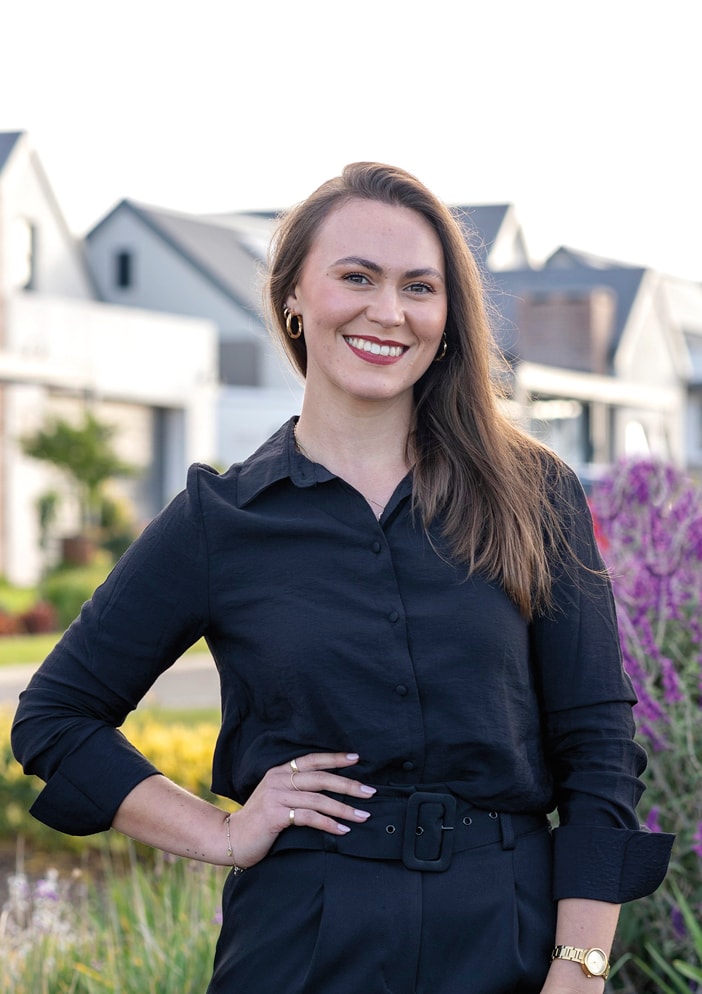 Anice De Jager, your trusted property expert in the Pam Golding PropertiesMossel Bay office.