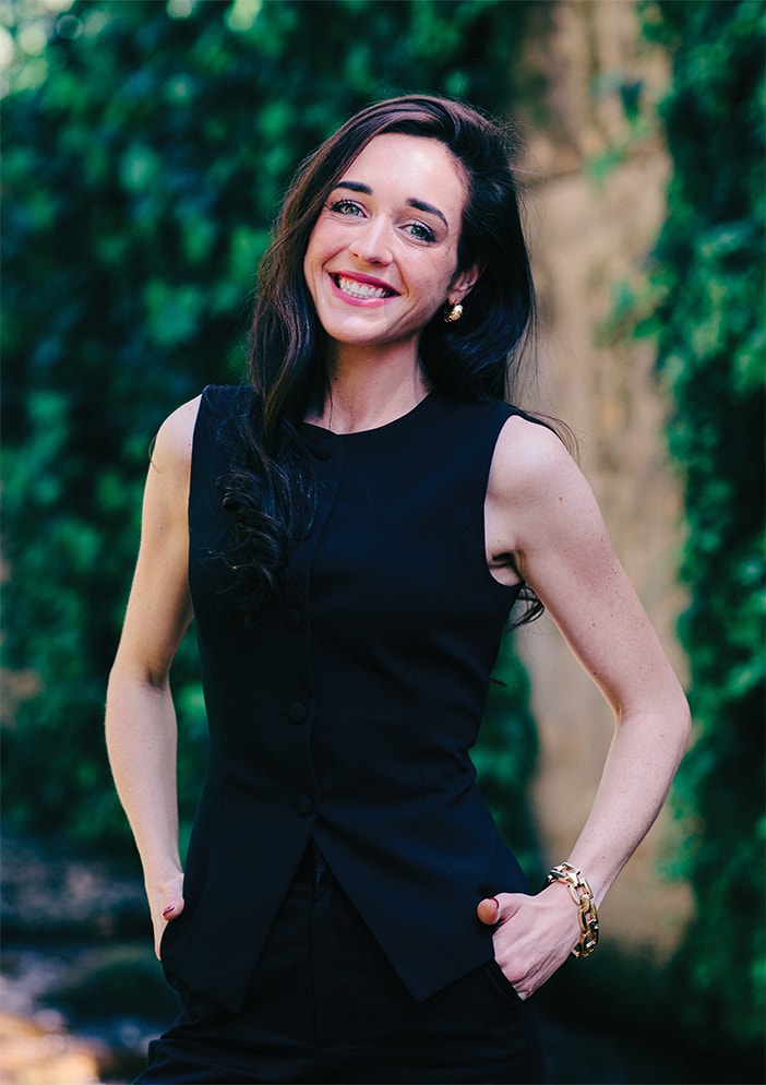 Chloe Durr, your trusted property expert in the Pam Golding PropertiesSouthern Suburbs office.