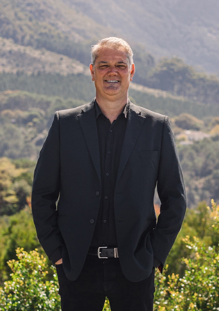 Arie Kadé, your trusted property expert in the Pam Golding Properties Hout Bay office. Arie Kadé, your trusted property expert in the Pam Golding PropertiesHout Bay office.