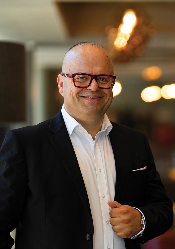 Basil Klavas, your trusted property expert in the Pam Golding Properties City Bowl office. Basil Klavas, your trusted property expert in the Pam Golding PropertiesCity Bowl office.