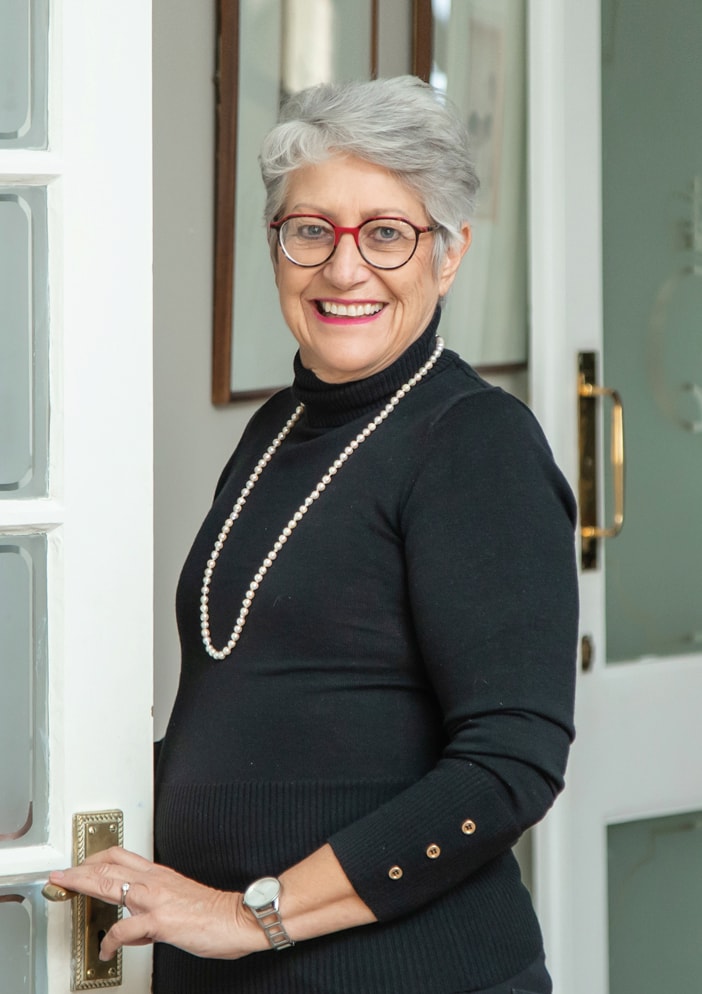 Cecile Loubser, your trusted property expert in the Pam Golding PropertiesOudtshoorn office.