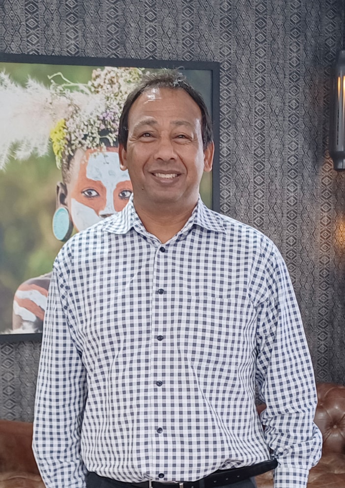 Adenaan Oostendorp, your trusted property expert in the Pam Golding PropertiesMitchells Plain office.