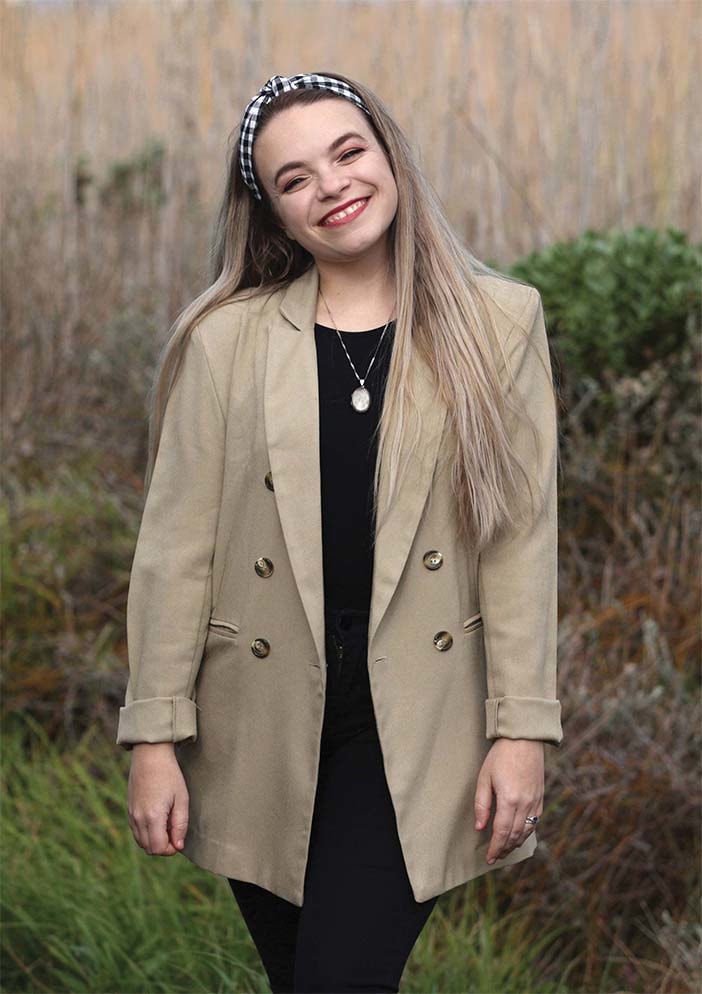 Amy Tjasink-Hay, your trusted property expert in the Pam Golding Properties Simon's Town office. Amy Tjasink-Hay, your trusted property expert in the Pam Golding PropertiesSimon's Town office.