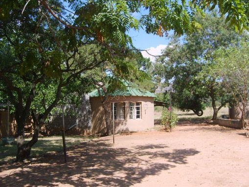 Mixed use farm for sale in Rustenburg - 1RU1094431
