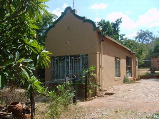 Mixed use farm for sale in Rustenburg - 1RU1094431