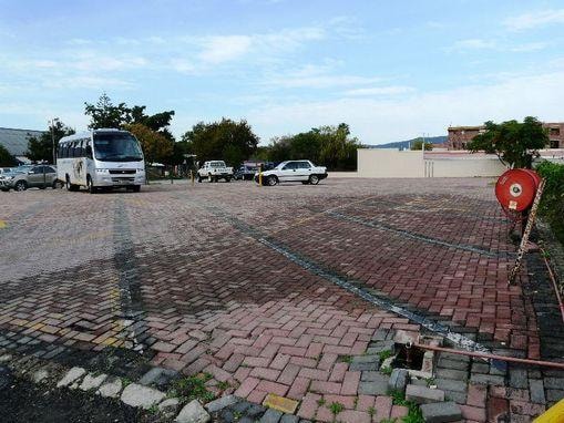 Commercial retail property for sale in Knysna - 458194 Commercial retail property for sale in Knysna - 458194