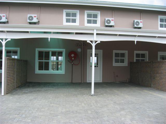 Security complex home let in Kingswood - 1GC1710570