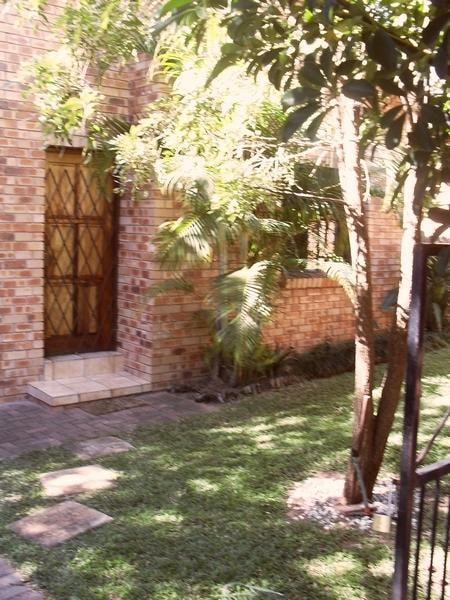 Townhouse to rent in Nelspruit (Mbombela) - 1NS1736645