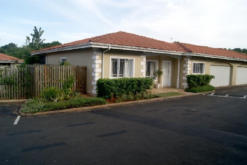 Townhouse let in Durban North - 1ND1675416 Townhouse let in Durban North - 1ND1675416