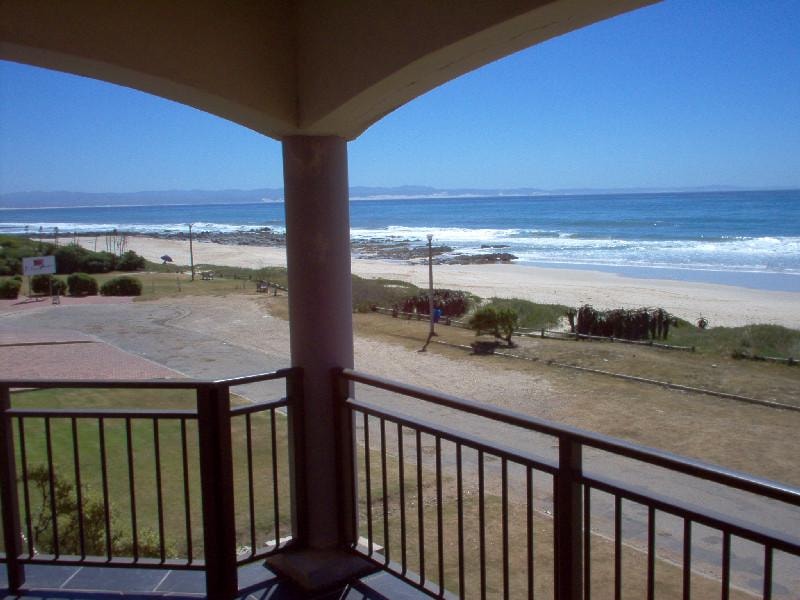 Single-storey cluster for sale in Ou Dorp - 1JF1606714 Single-storey cluster for sale in Ou Dorp - 1JF1606714