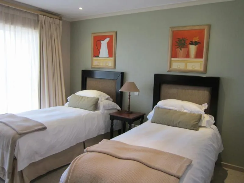 Penthouse apartment for sale in Pinnacle Point Golf Estate - 1MB1151462
