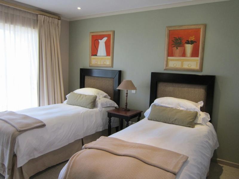 Penthouse apartment for sale in Pinnacle Point Golf Estate - 1MB1151462