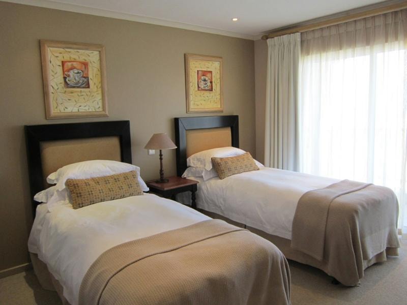 Penthouse apartment for sale in Pinnacle Point Golf Estate - 1MB1151462