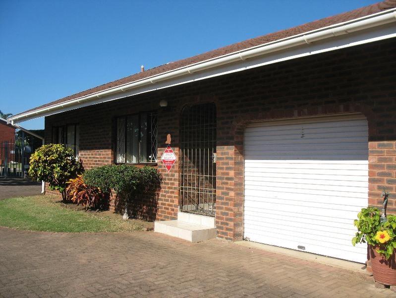 Townhouse for sale in Scottburgh - 1si1088145 Townhouse for sale in Scottburgh - 1si1088145
