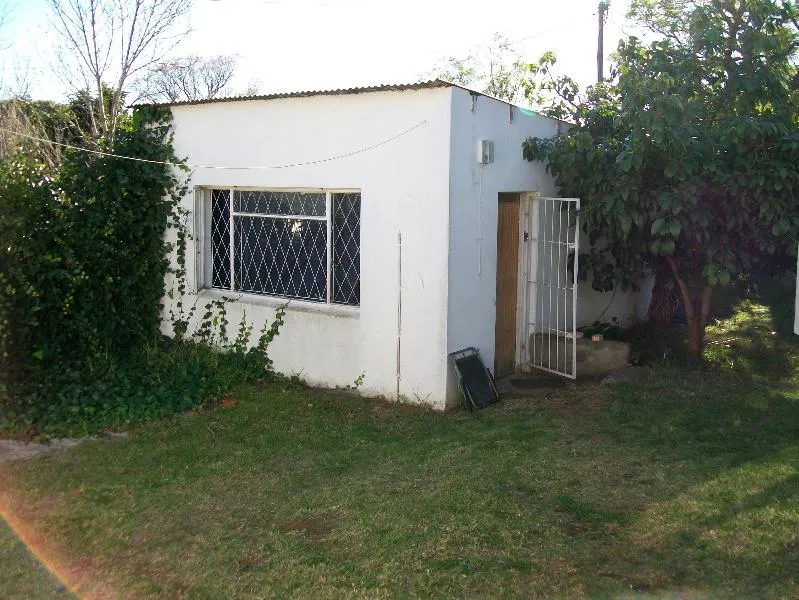 Bachelor apartment to rent in Grahamstown Central (Makhanda Central)  - 1GC1752050