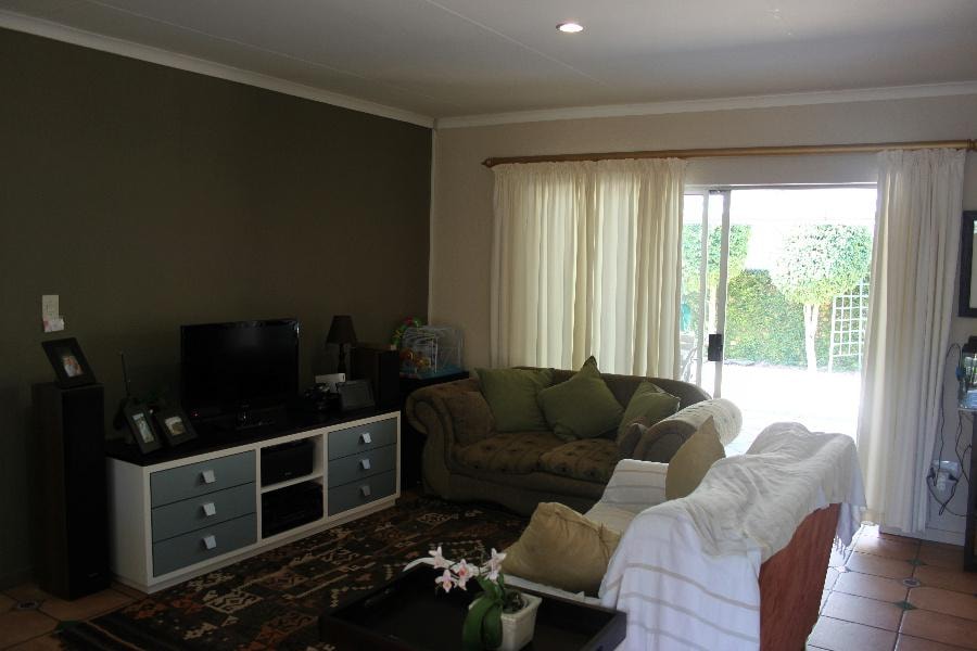 House for sale in Mbombela Ext 14 (Nelspruit Ext 14) - 1NS1676344