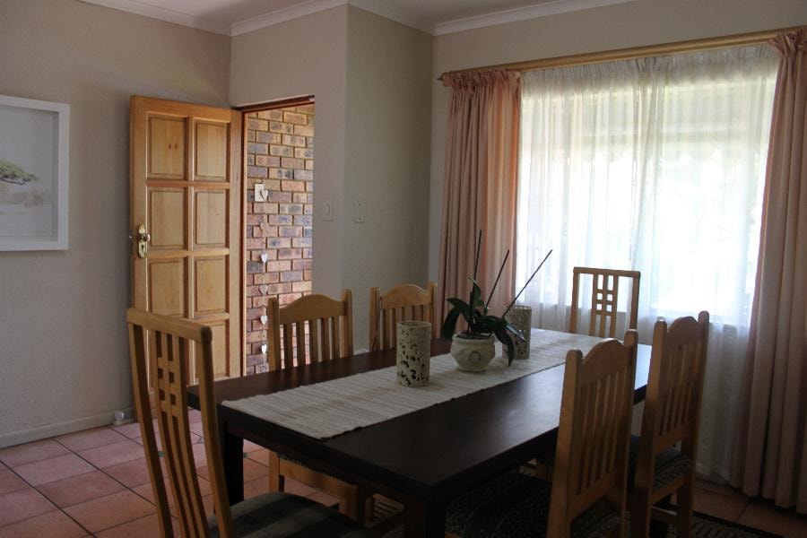 House for sale in Mbombela Ext 14 (Nelspruit Ext 14) - 1NS1676344