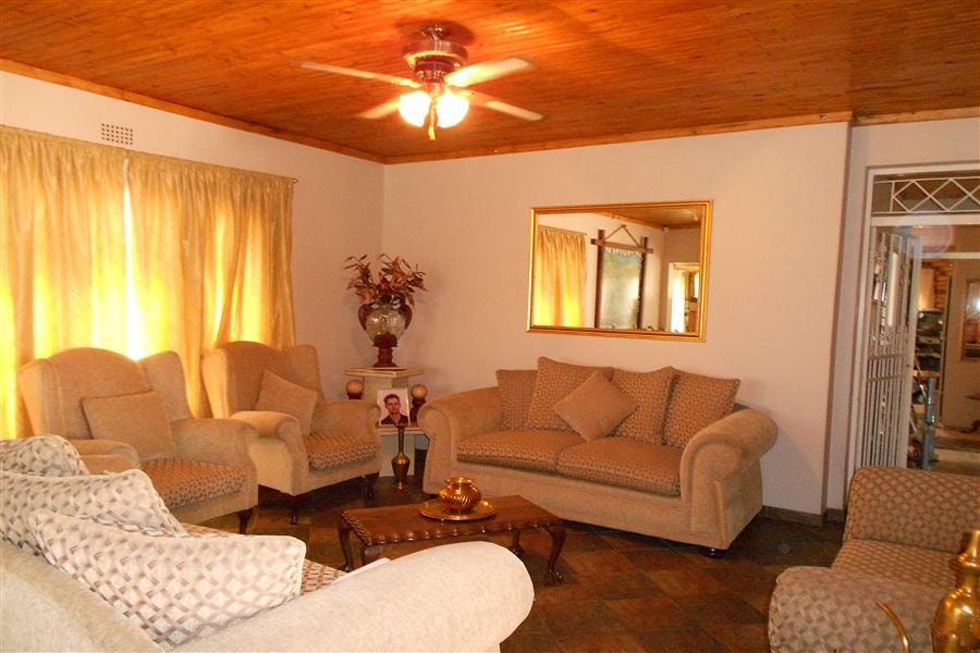 Single-storey house for sale in Witbank (eMalahleni) - 1WA1136745 Single-storey house for sale in Witbank (eMalahleni) - 1WA1136745