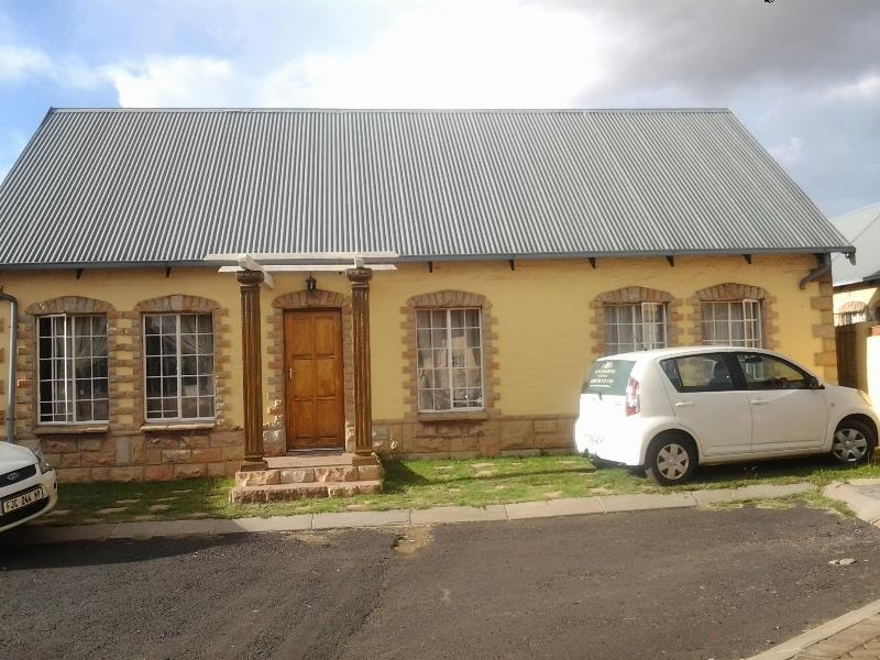 Townhouse for sale in Witbank (eMalahleni) - 1WA1167094 Townhouse for sale in Witbank (eMalahleni) - 1WA1167094