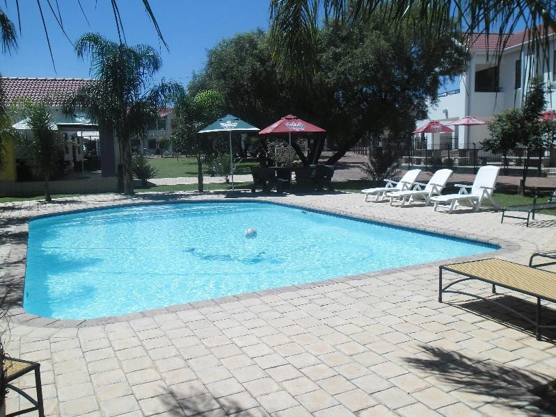 Guesthouse for sale in Melodie - 1HR1341923