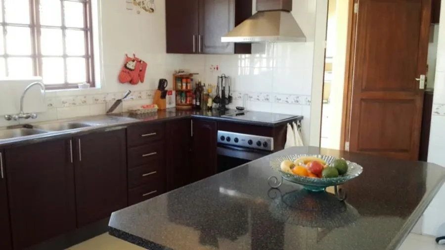 Single-storey house to rent in Phakalane, Botswana - 3BO1752948 Single-storey house to rent in Phakalane, Botswana - 3BO1752948