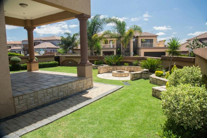 Golf estate house to rent in Blue Valley Golf Estate - CNL1733738 Golf estate house to rent in Blue Valley Golf Estate - CNL1733738