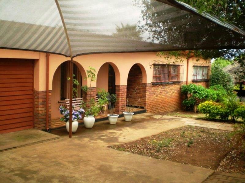 House for sale in Lydenburg (Mashishing) - 1LY1584063 House for sale in Lydenburg (Mashishing) - 1LY1584063