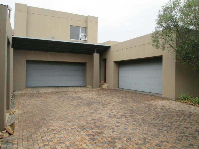 Security estate home sold in Midstream Estate - CN1678863 Security estate home sold in Midstream Estate - CN1678863