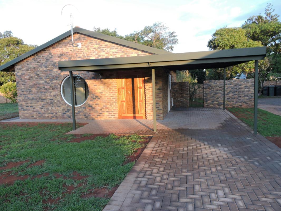 Townhouse for sale in Koster - 1RU1200129