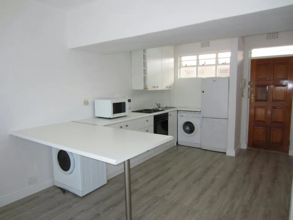 Bachelor apartment let in Three Anchor Bay - ASL1721805 Bachelor apartment let in Three Anchor Bay - ASL1721805