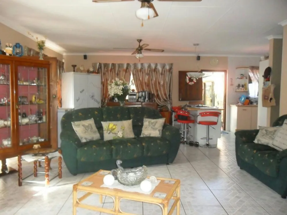 House for sale in Port Edward - 1PD1203661 House for sale in Port Edward - 1PD1203661