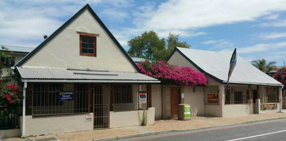 Commercial retail property for sale in Knysna Central - 1KC1208594