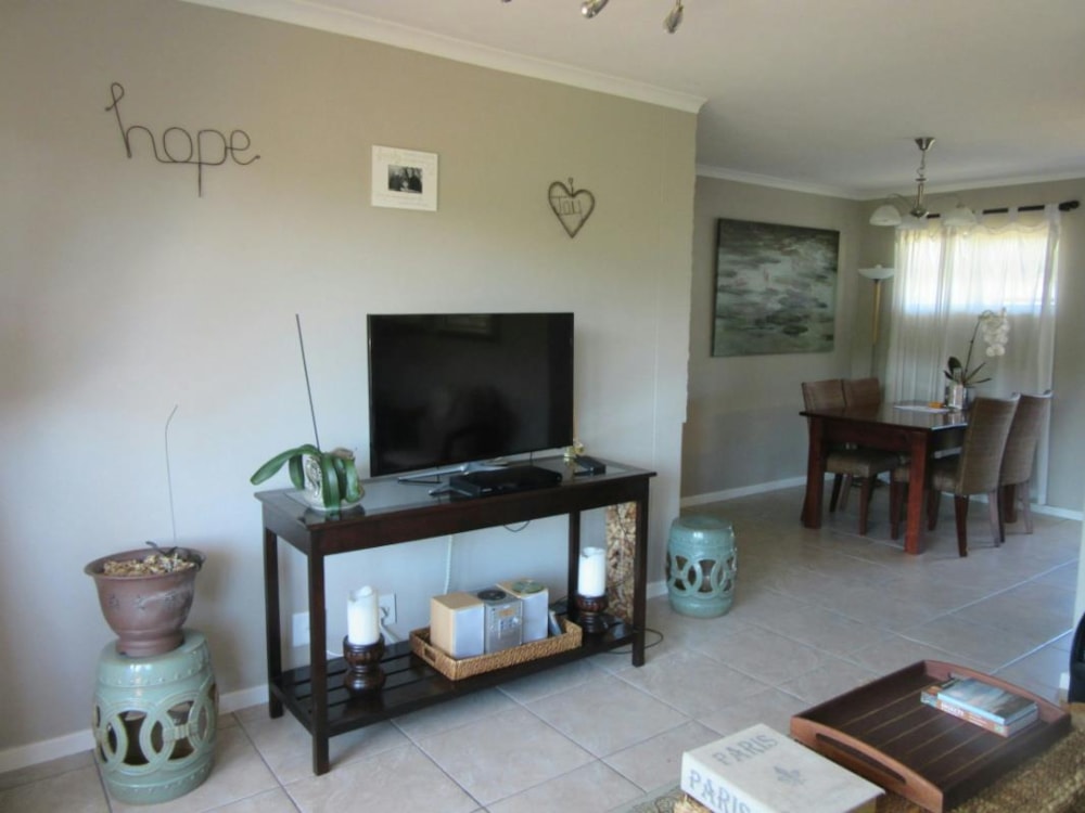 Apartment to rent in Riverside, Durban North - 1ND1735794