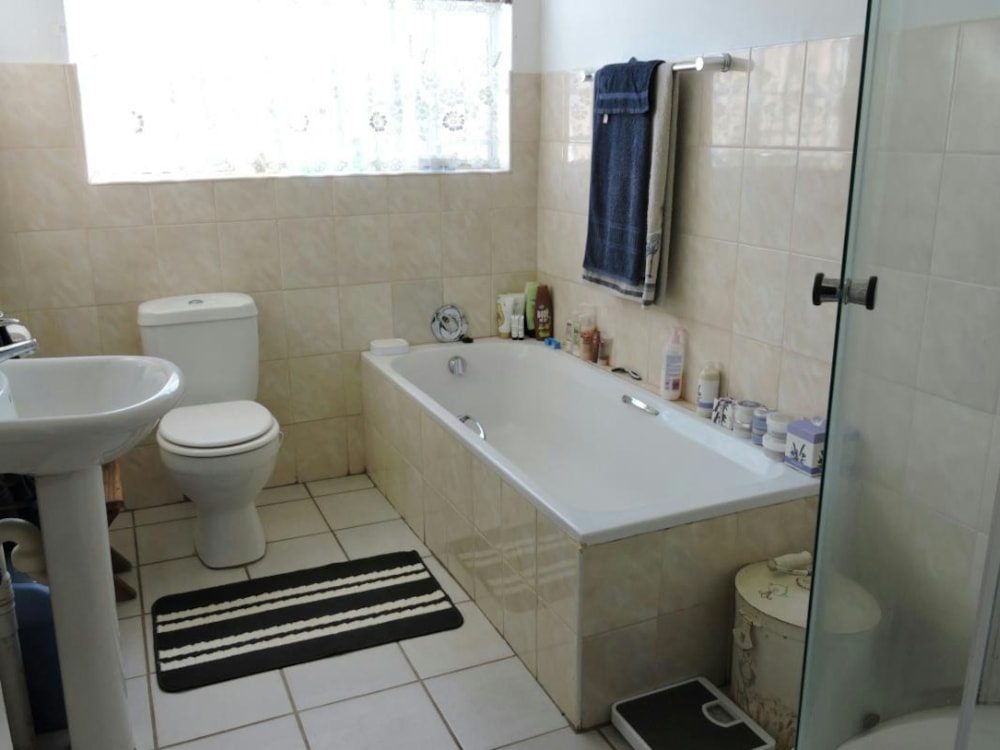 Townhouse for sale in Koster - 1RU1207602 Townhouse for sale in Koster - 1RU1207602