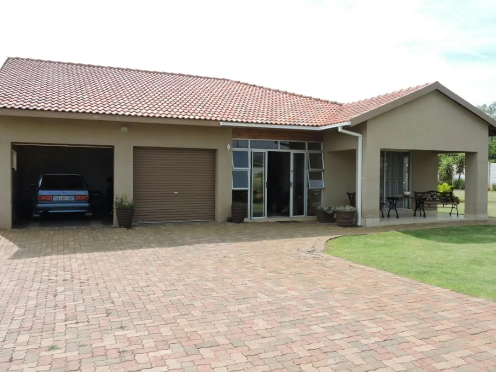 House for sale in Rustenburg - 1RU1109809