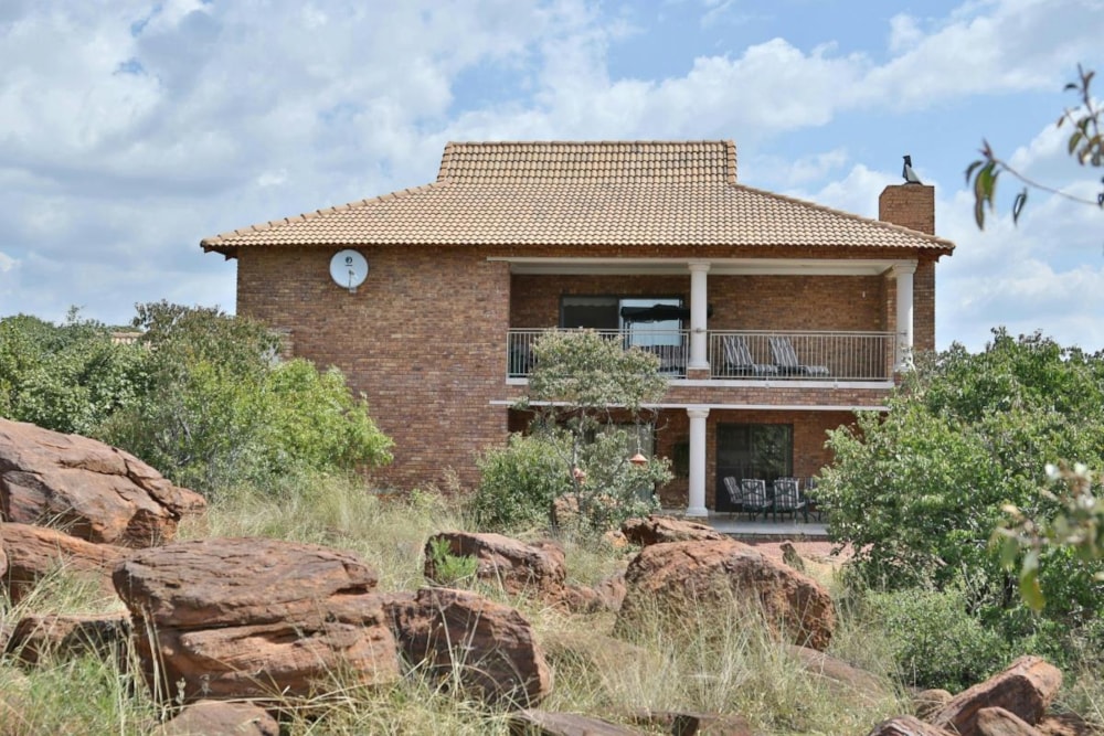 Security estate home for sale in Ellisras (Lephalale) - 1ER1216255