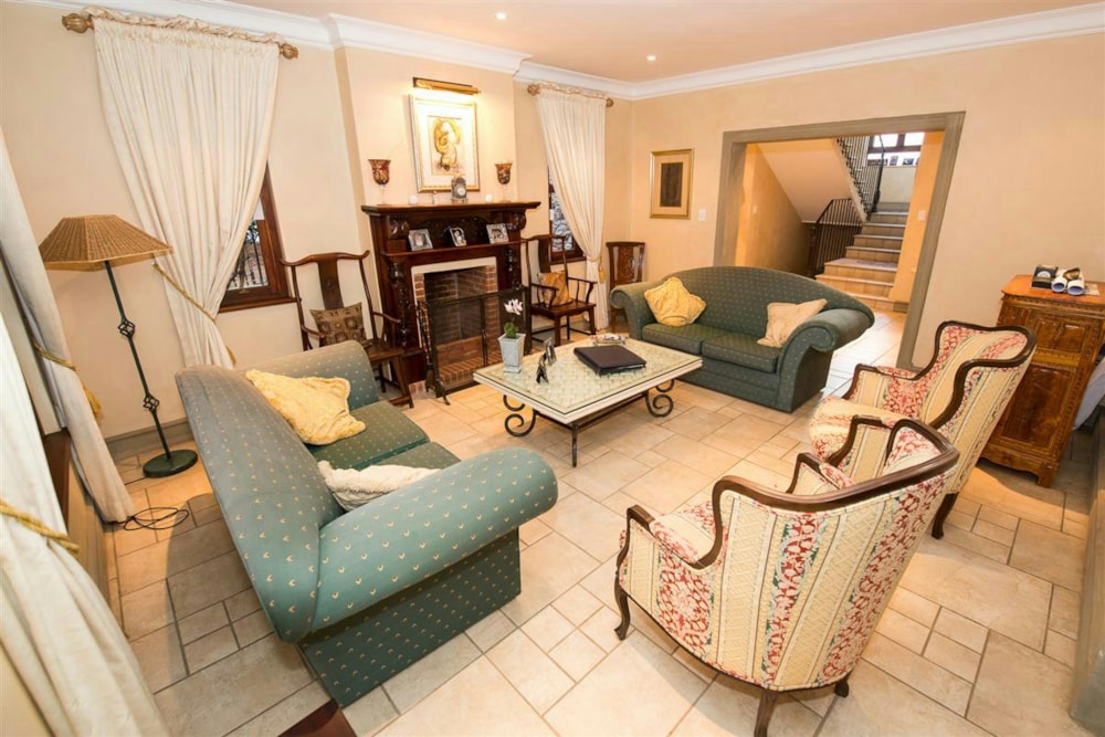 Double-storey house for sale in Waterkloof Ridge - PT1457276 Double-storey house for sale in Waterkloof Ridge - PT1457276