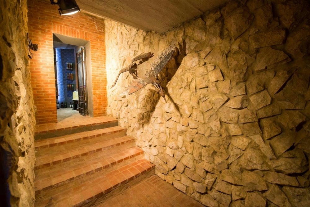 Double-storey house for sale in Waterkloof Ridge - PT1457276 Double-storey house for sale in Waterkloof Ridge - PT1457276