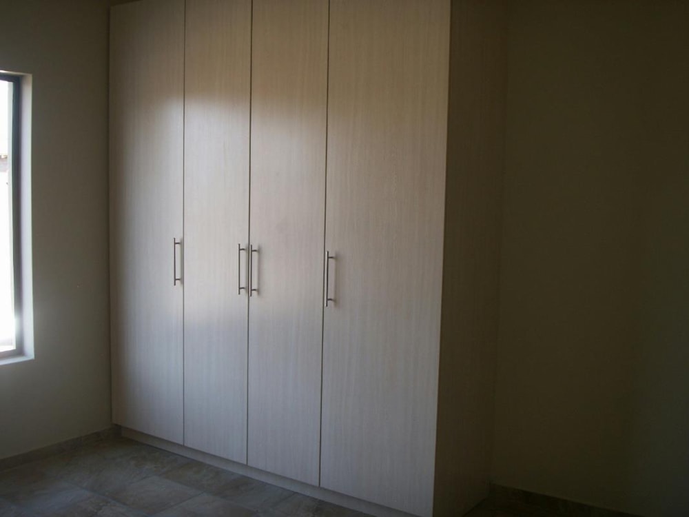 Security complex home for sale in Melodie - 1HR1640893