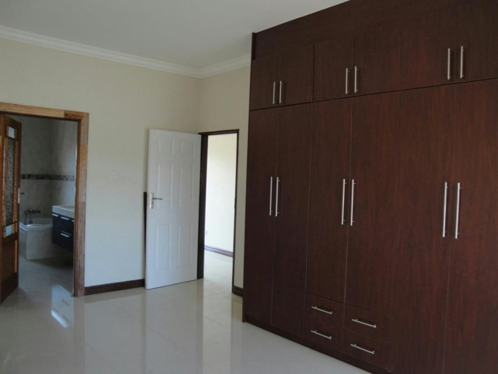 Townhouse to rent in Maru-A-Pula, Botswana - 3BO1718729