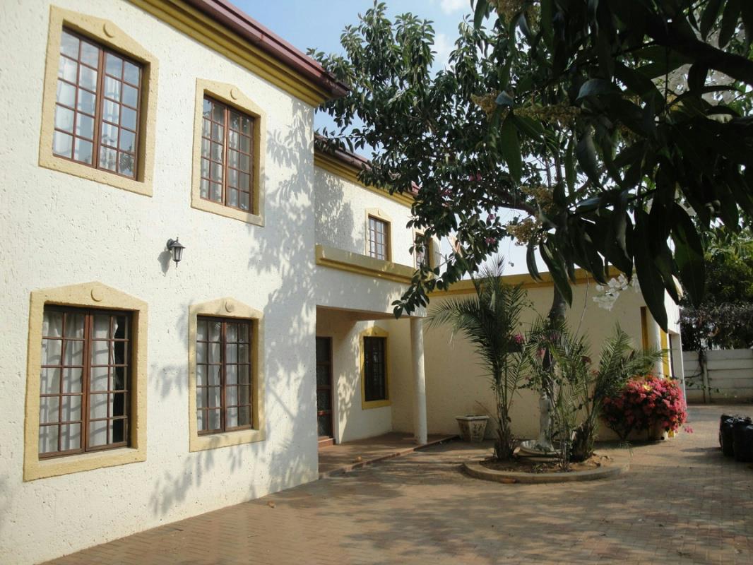 Double-storey house for sale in Block 8, Botswana - 3BO1598924