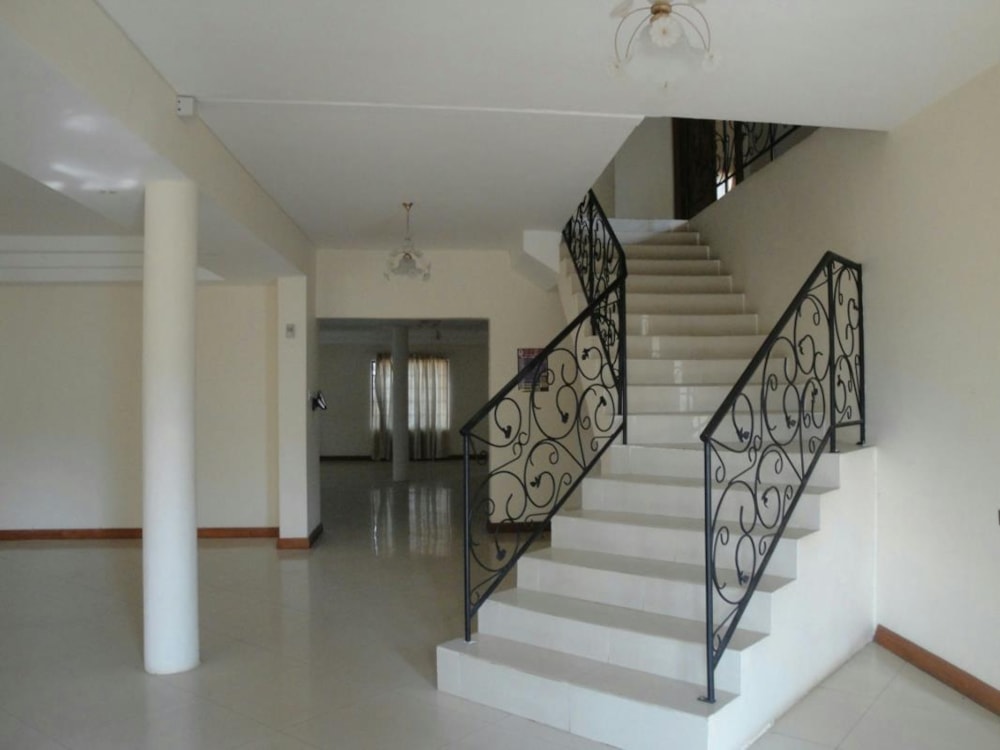 Double-storey house for sale in Block 8, Botswana - 3BO1598924 Double-storey house for sale in Block 8, Botswana - 3BO1598924