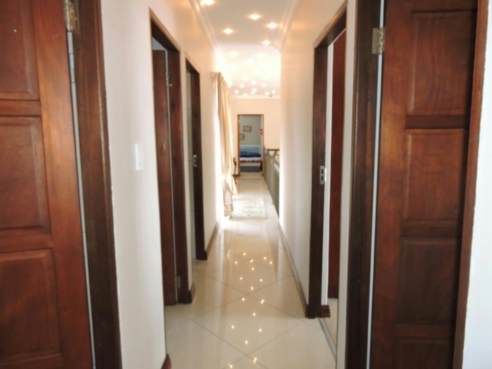 Double-storey house for sale in Safari Gardens - 1RU1236665 Double-storey house for sale in Safari Gardens - 1RU1236665