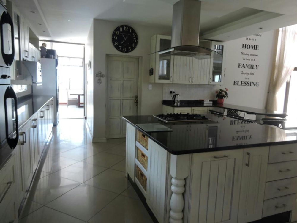 Double-storey house for sale in Safari Gardens - 1RU1236665 Double-storey house for sale in Safari Gardens - 1RU1236665